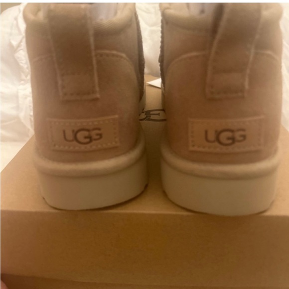 NIB UGG Ultra Mini Boots- Beige - Picture 8 of 8